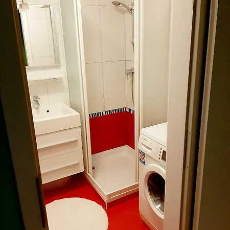 Cosy Private Room, Well Accessible 2,5 Km From Centre * Lublaň